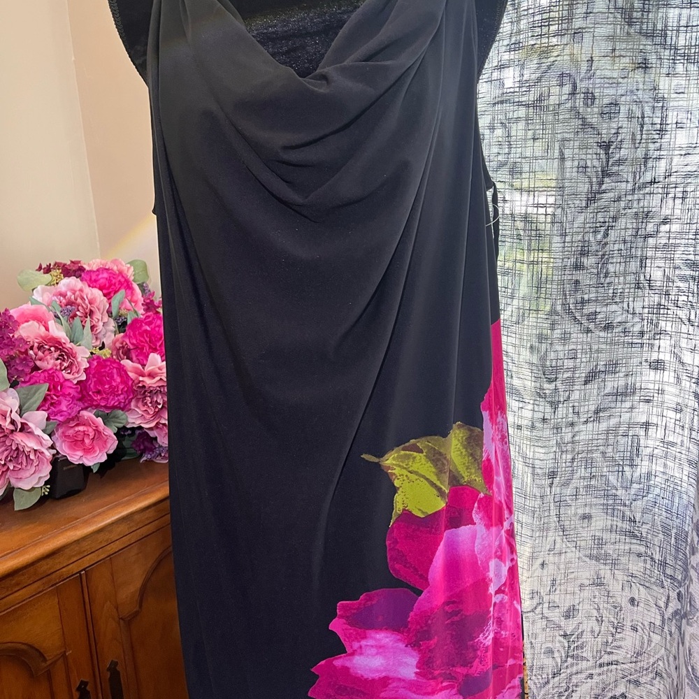 Elegant Black Dress with Pink Floral Design - Picture 2 of 5
